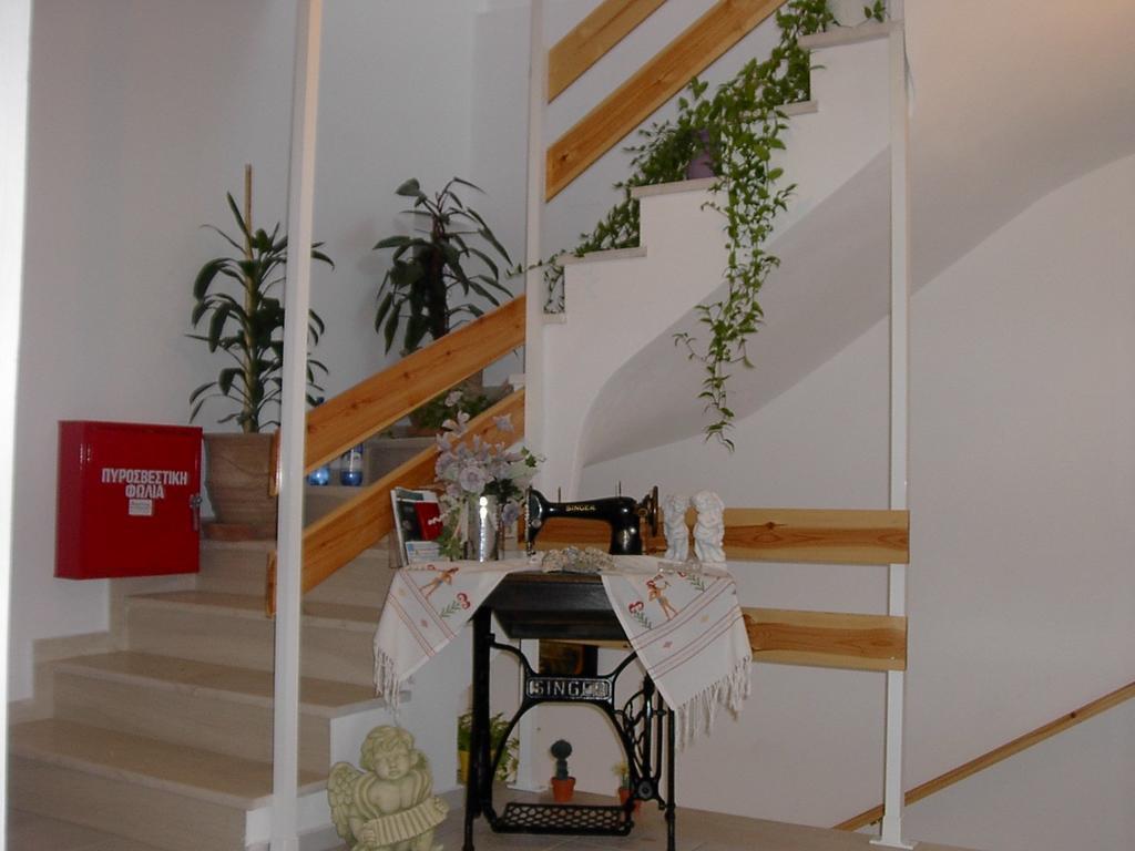 Xenos Apartments Keratokampos Luaran gambar
